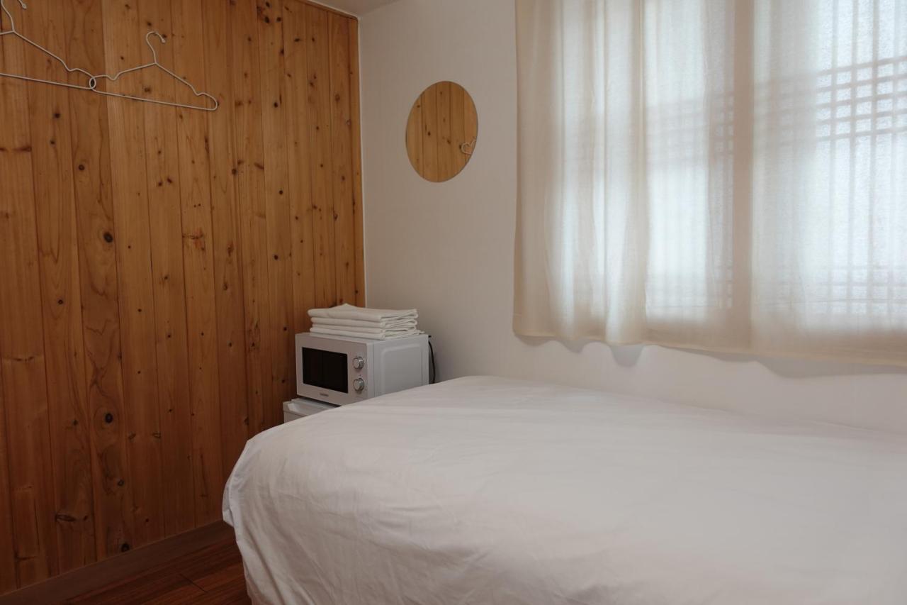 Hostel Jl In Chung-Jeong Сеул Екстериор снимка